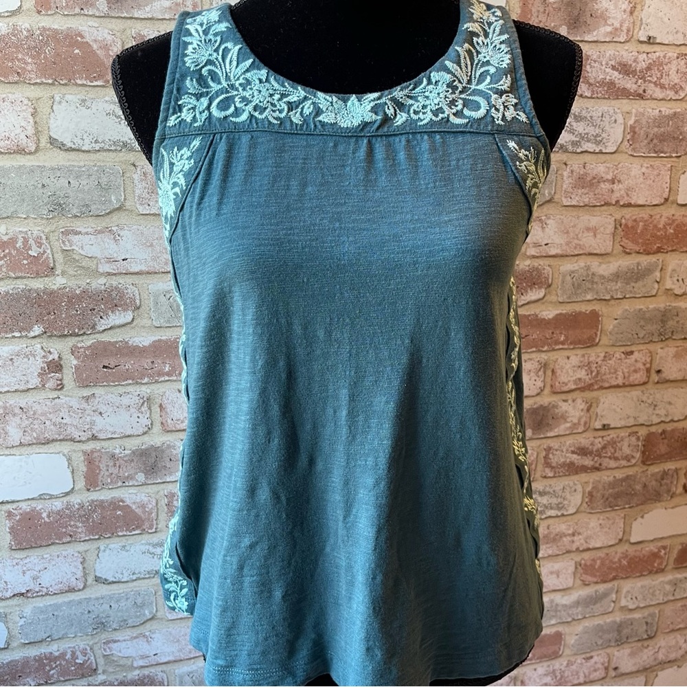 J Jill Sleeveless Top Embroidery Neckline and Sides | Sleeveless Women’s…